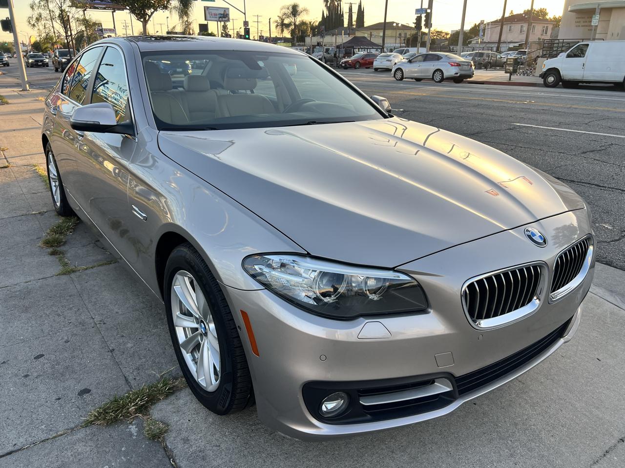 BMW 5-Series 528i xDrive 2016