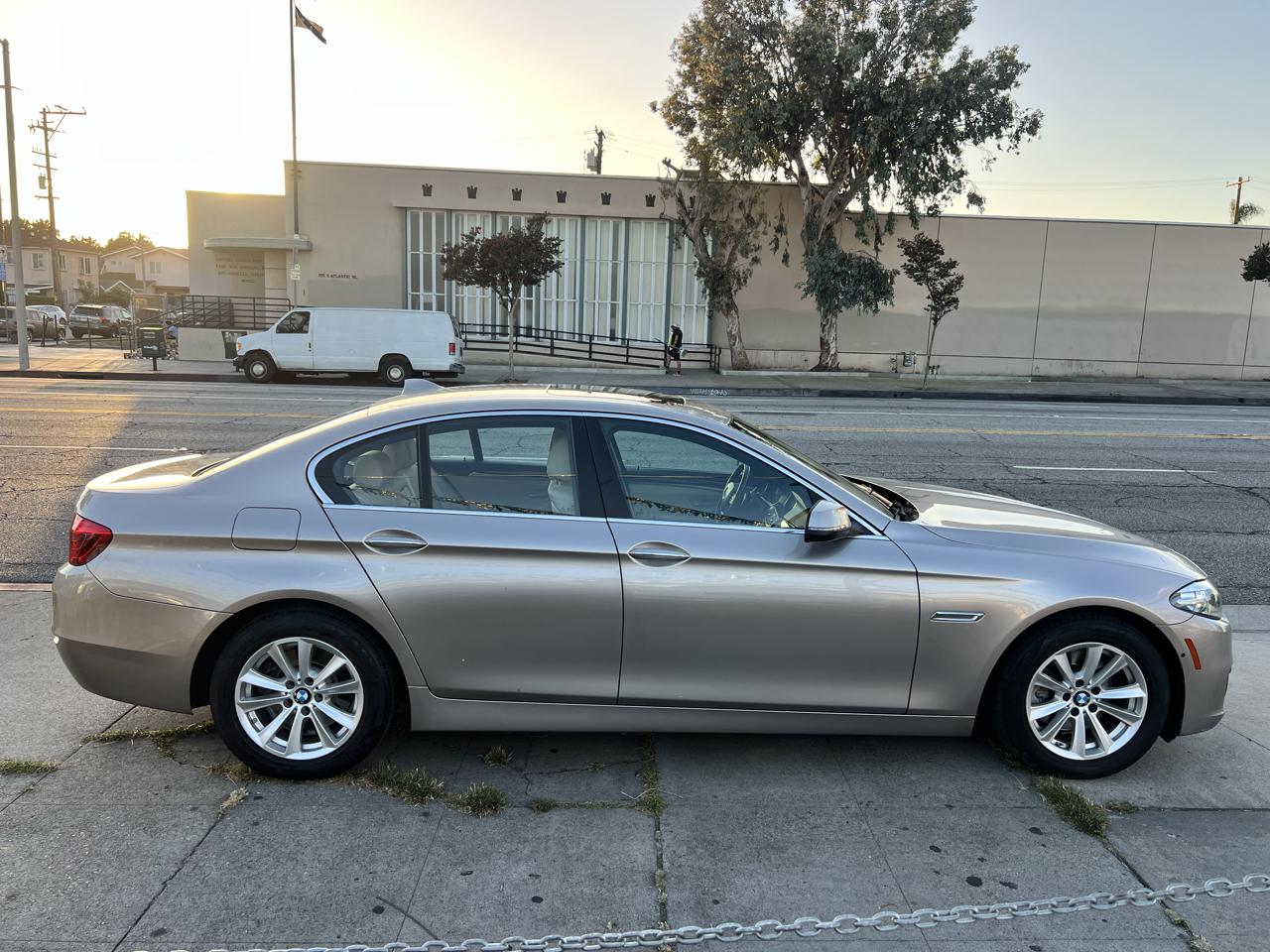 BMW 5-Series 528i xDrive 2016