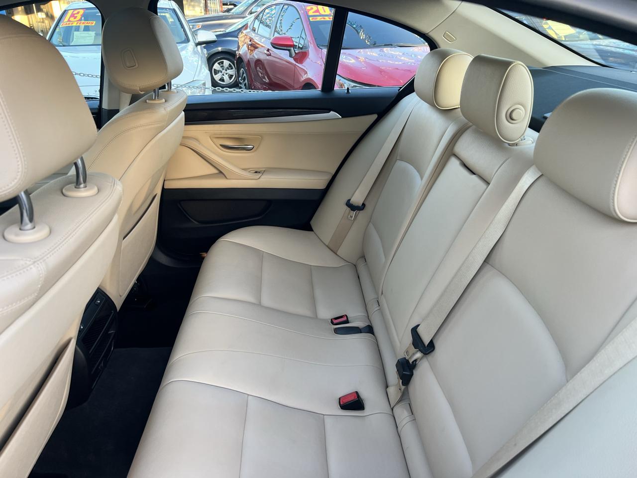 BMW 5-Series 528i xDrive 2016