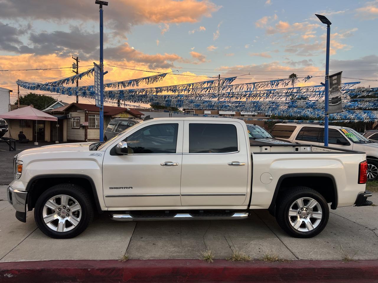 GMC Sierra 1500 Crew Cab 143.5" WB 4WD SLT 2015