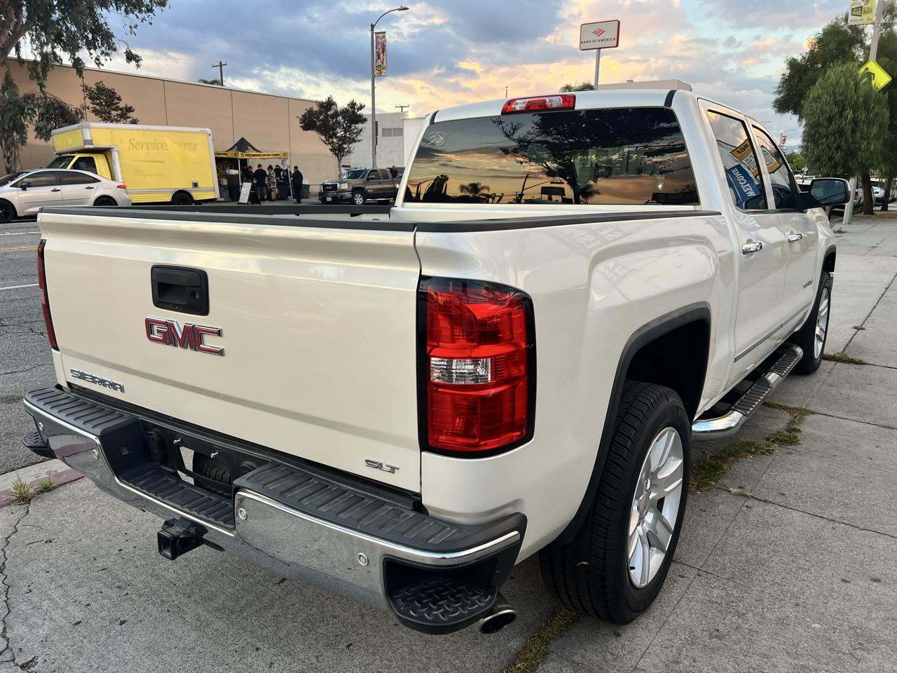GMC Sierra 1500 Crew Cab 143.5" WB 4WD SLT 2015