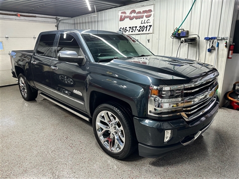 2017 Chevrolet Silverado 1500 4WD Crew Cab 143.5" High Country