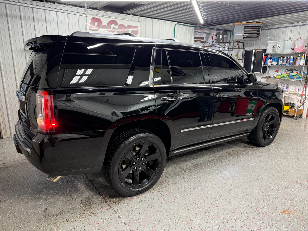 GMC Yukon Denali 4WD 2017