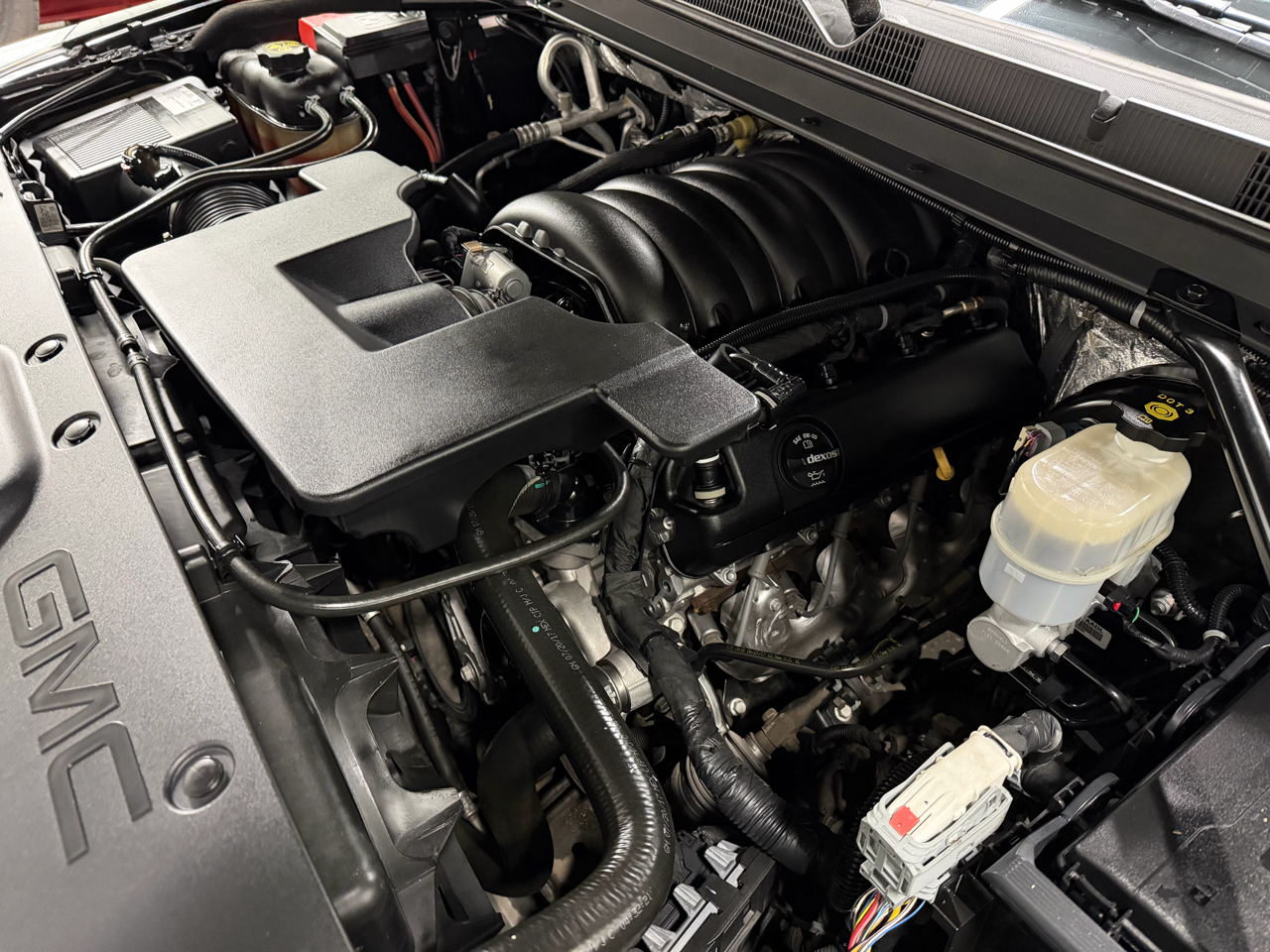 GMC Yukon Denali 4WD 2017