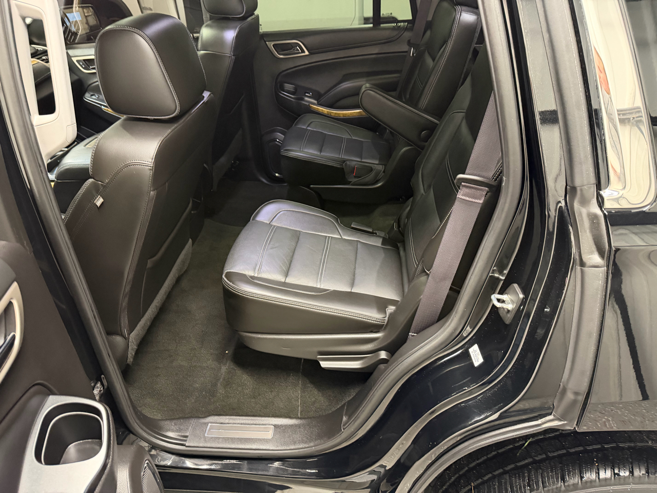 GMC Yukon Denali 4WD 2017