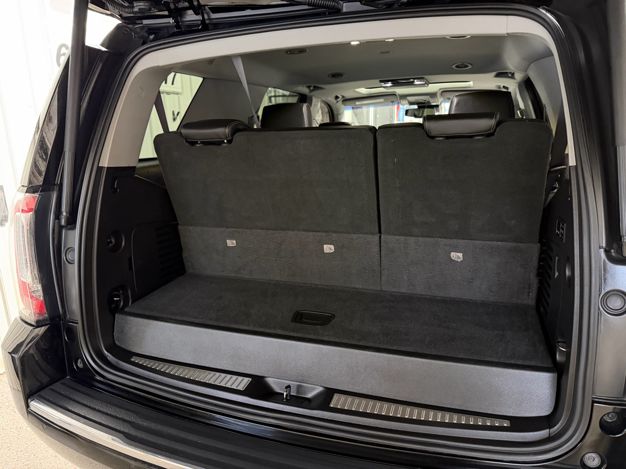 GMC Yukon Denali 4WD 2017