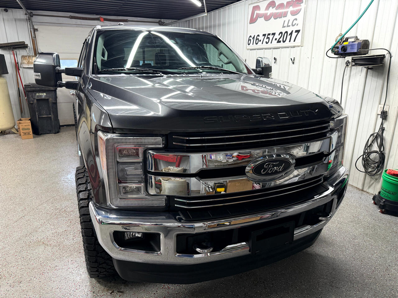 Ford F-250 SD Lariat Crew Cab Short Bed 4WD 2018