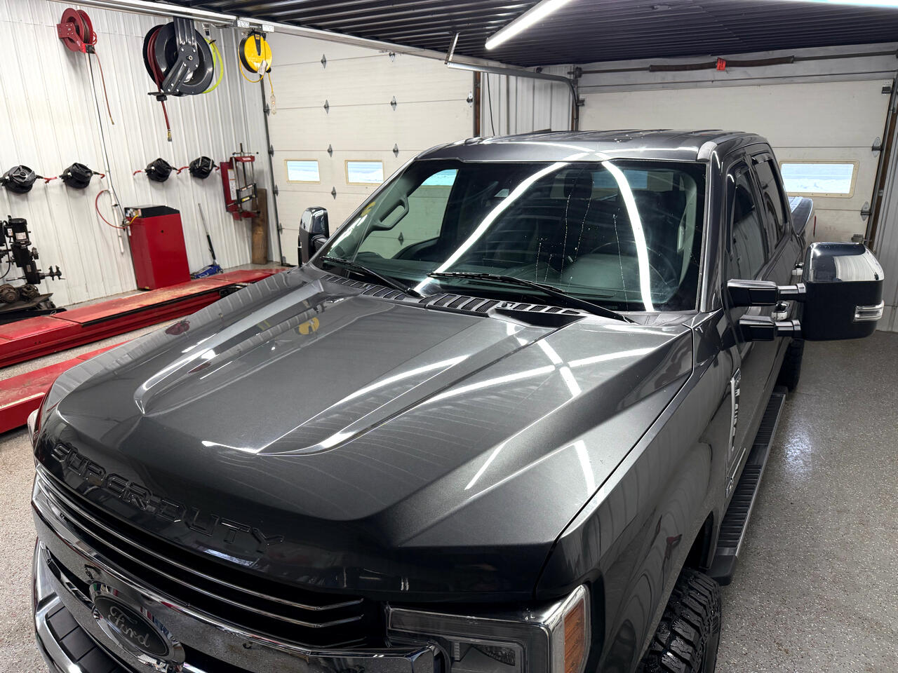 Ford F-250 SD Lariat Crew Cab Short Bed 4WD 2018