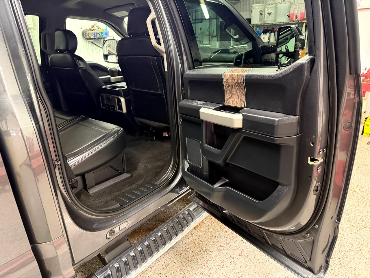 Ford F-250 SD Lariat Crew Cab Short Bed 4WD 2018