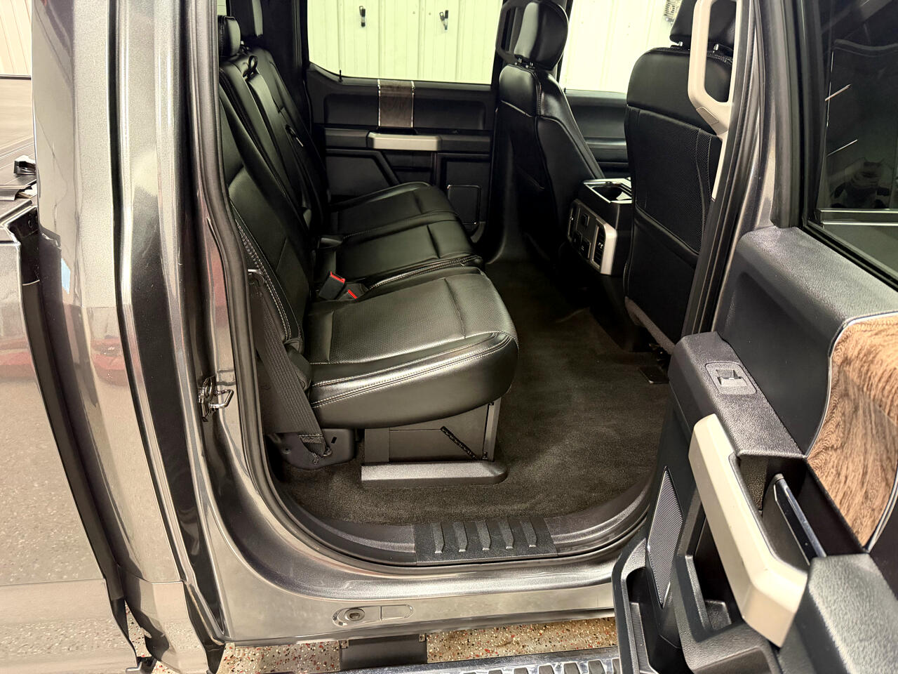 Ford F-250 SD Lariat Crew Cab Short Bed 4WD 2018