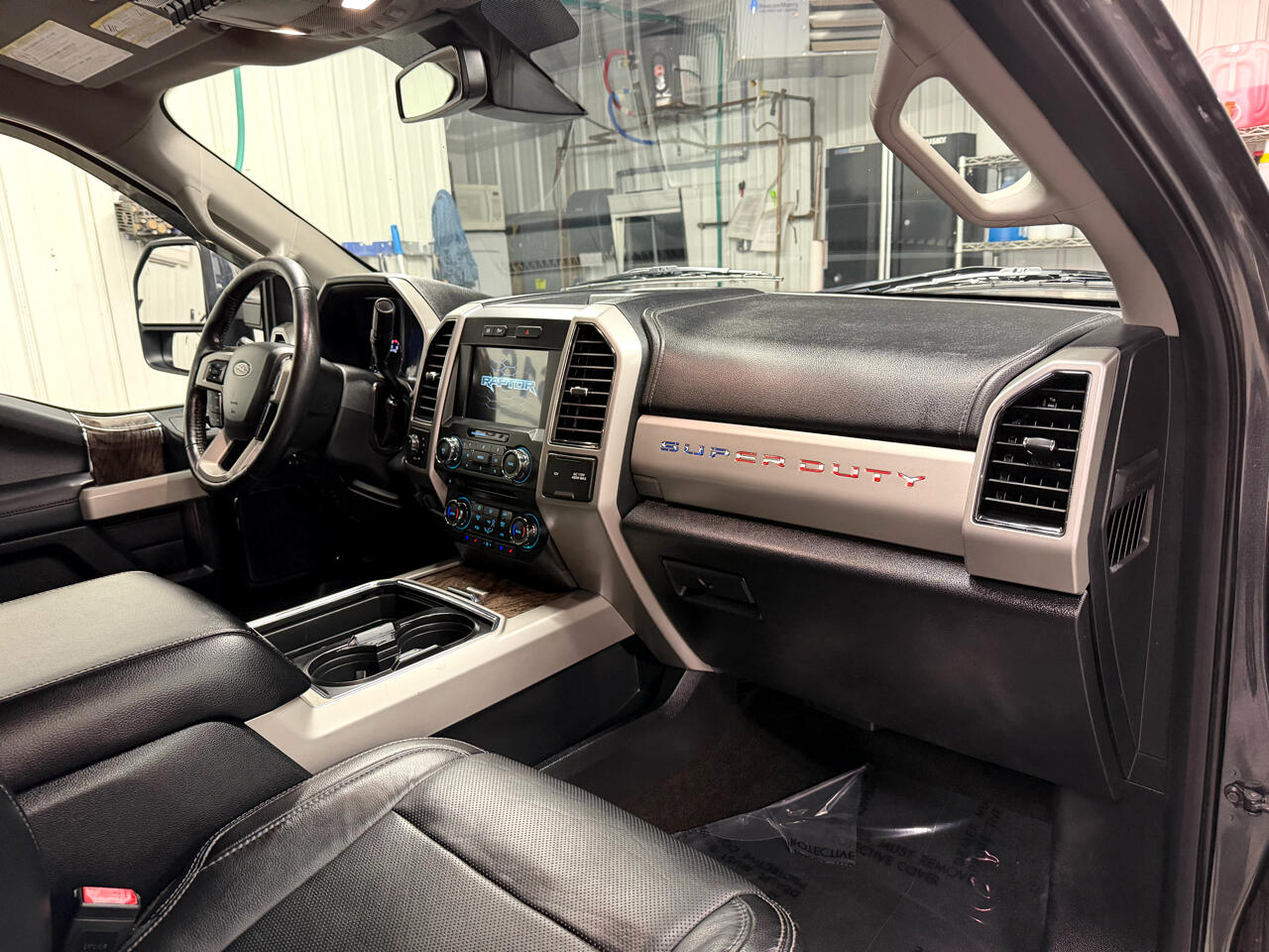 Ford F-250 SD Lariat Crew Cab Short Bed 4WD 2018