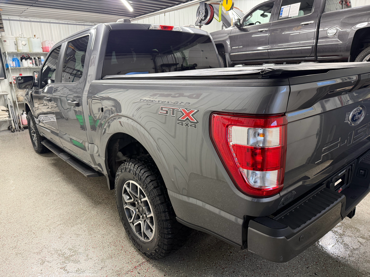 Ford F-150 4WD SuperCrew 145" STX 2021
