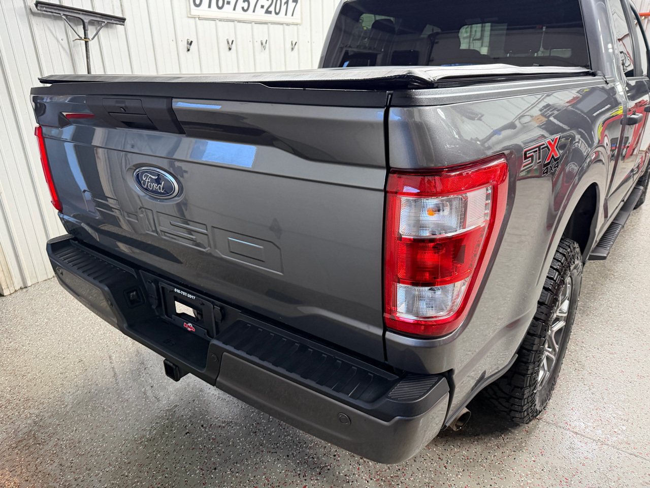 Ford F-150 4WD SuperCrew 145" STX 2021