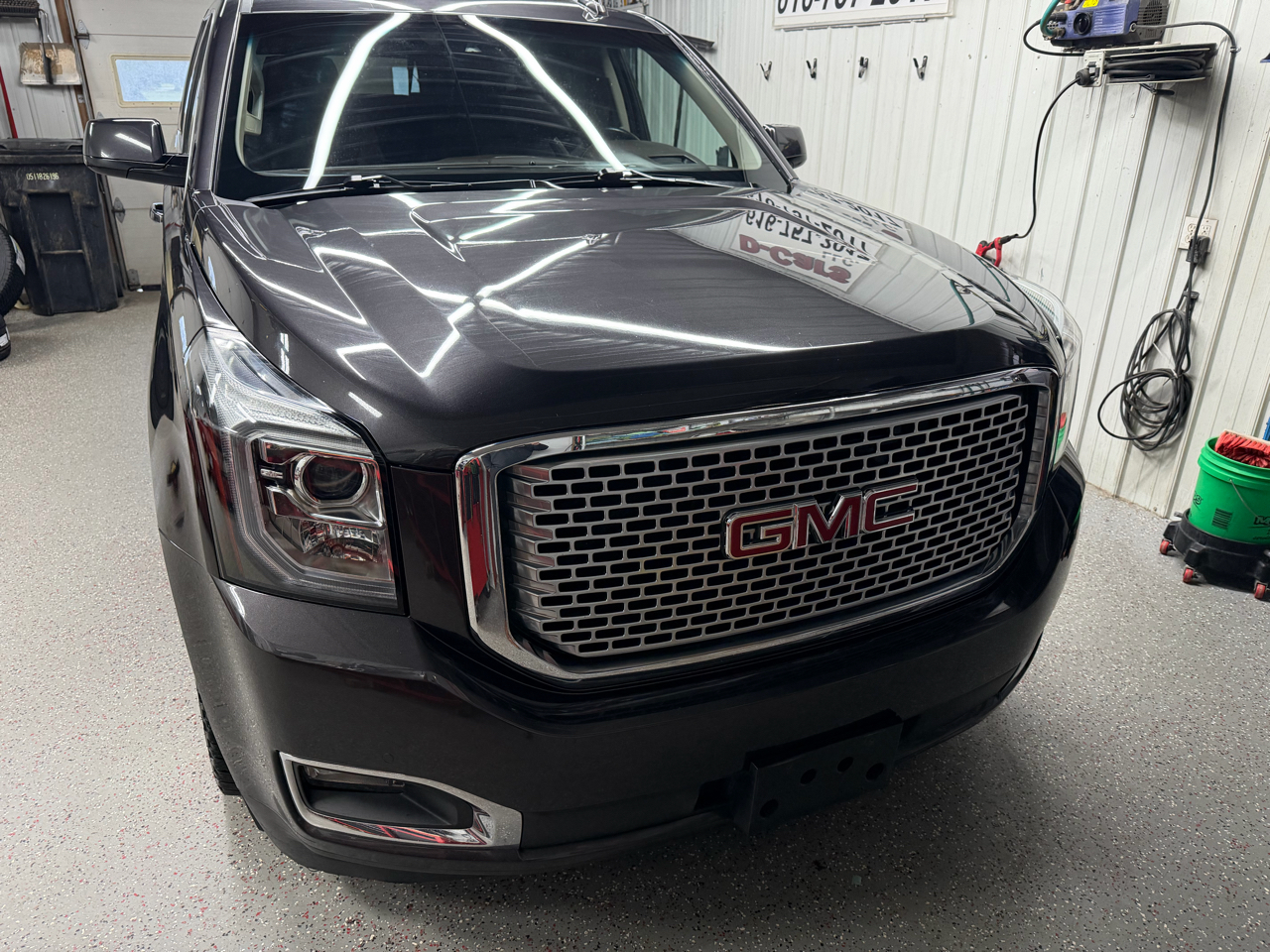 GMC Yukon XL Denali 4WD 2016