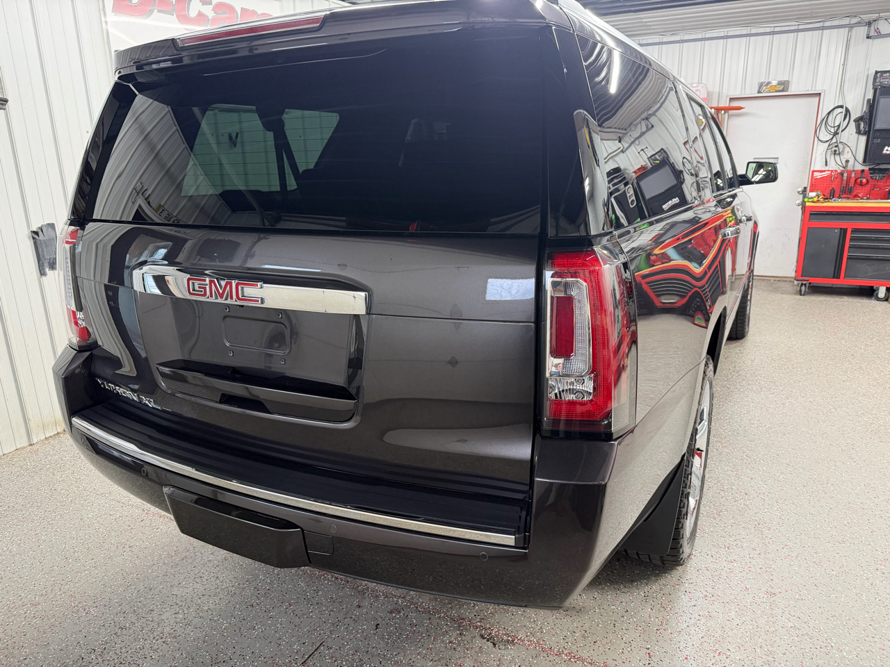 GMC Yukon XL Denali 4WD 2016