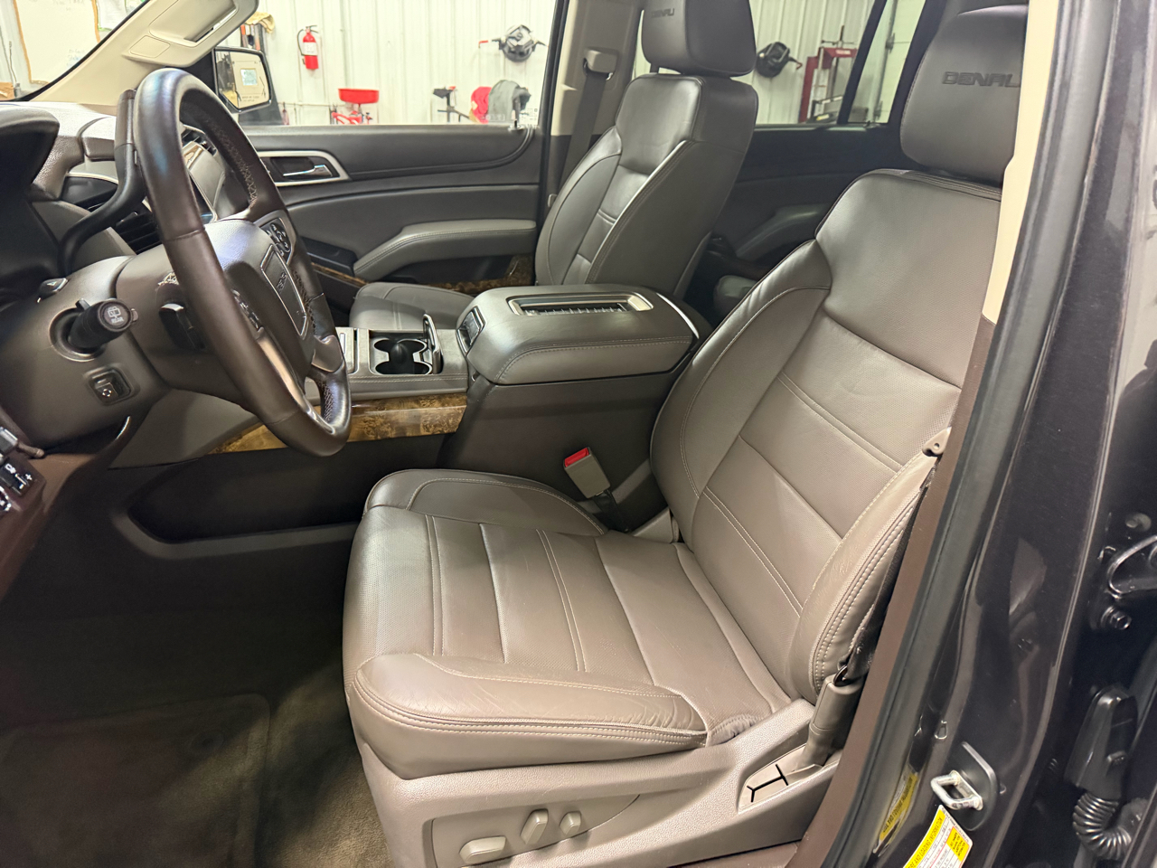 GMC Yukon XL Denali 4WD 2016