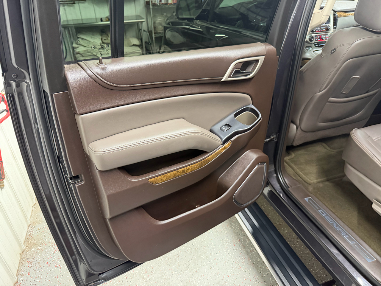 GMC Yukon XL Denali 4WD 2016