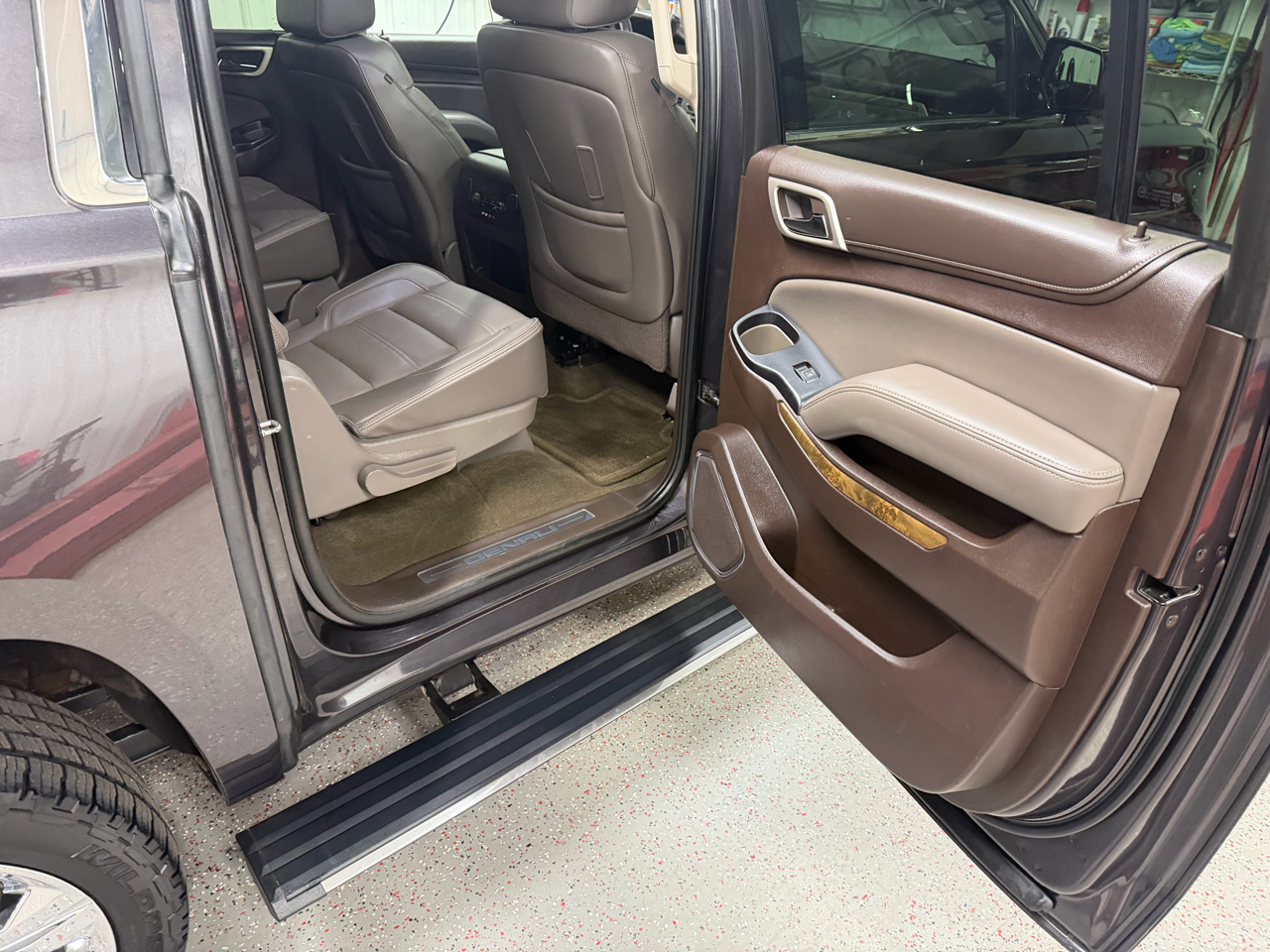 GMC Yukon XL Denali 4WD 2016