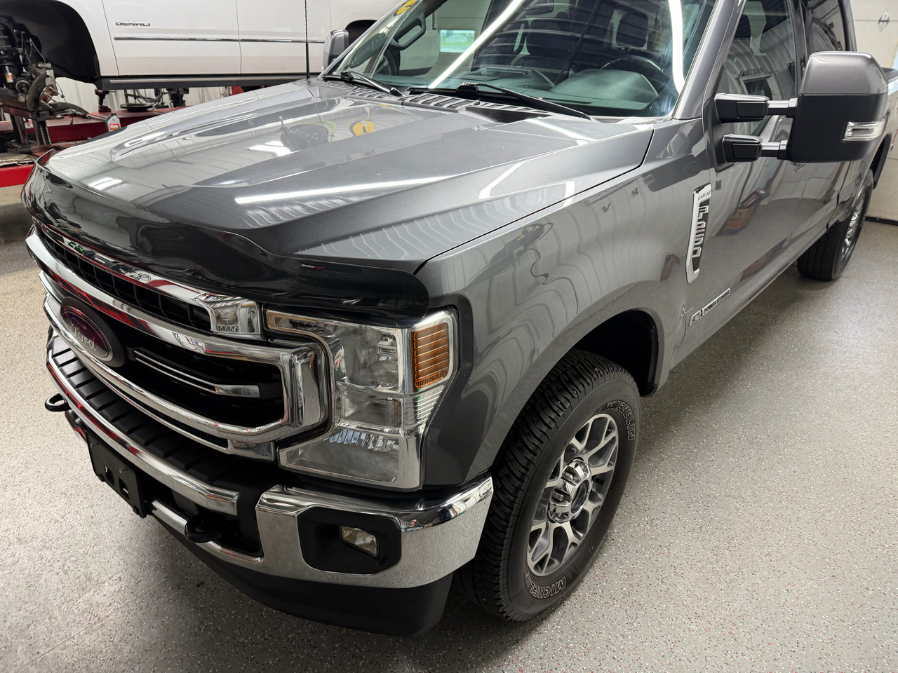 Ford F-250 SD Lariat Crew Cab Short Bed 4WD 2022