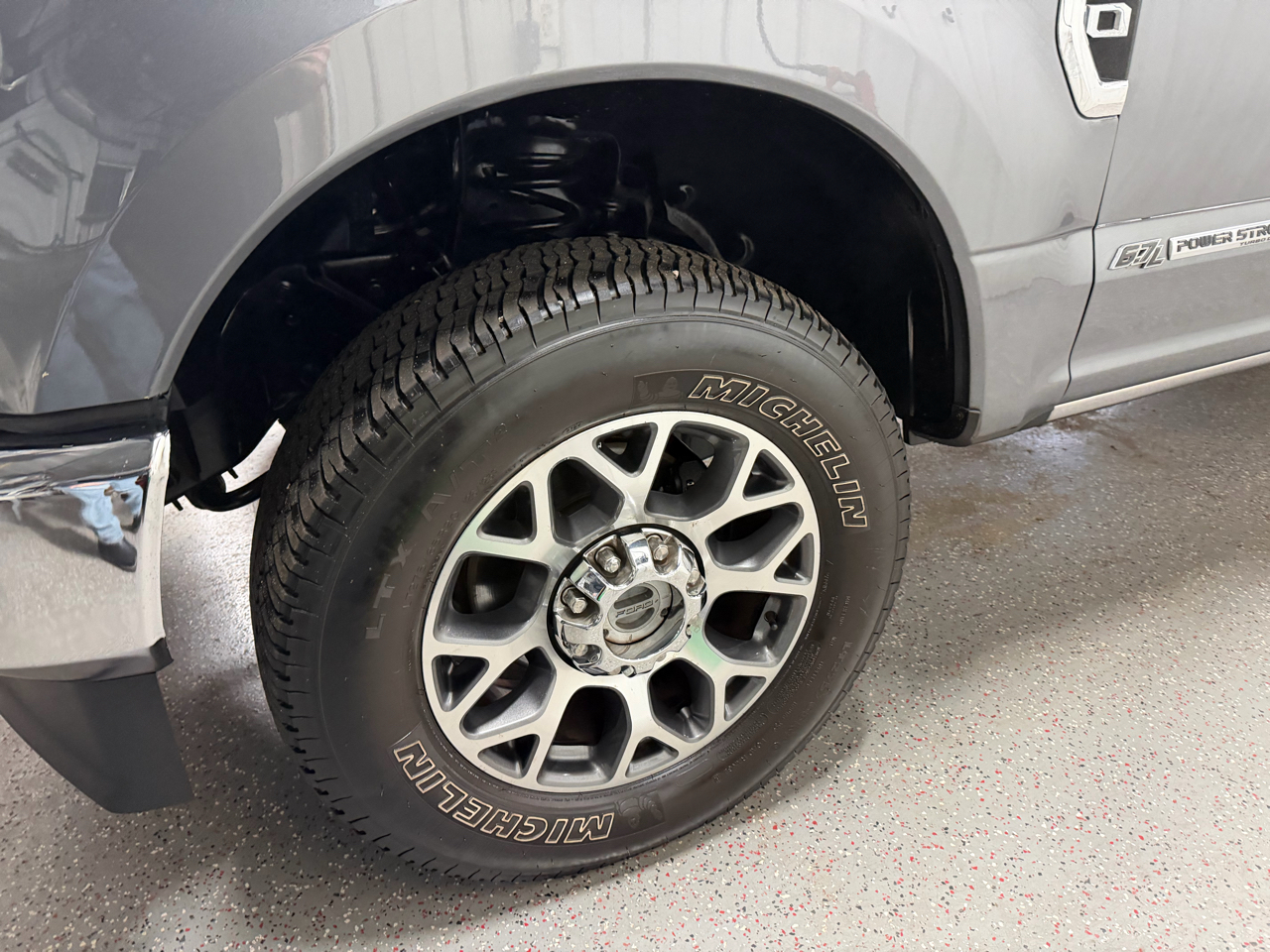 Ford F-250 SD Lariat Crew Cab Short Bed 4WD 2022