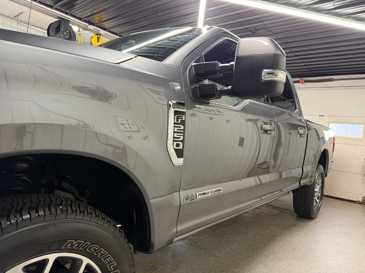 Ford F-250 SD Lariat Crew Cab Short Bed 4WD 2022