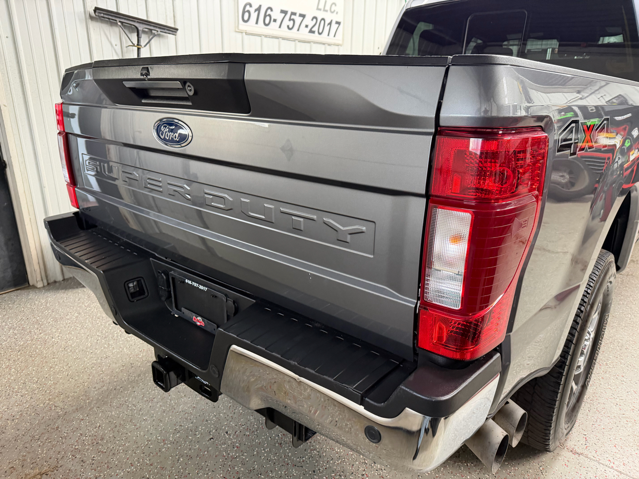 Ford F-250 SD Lariat Crew Cab Short Bed 4WD 2022