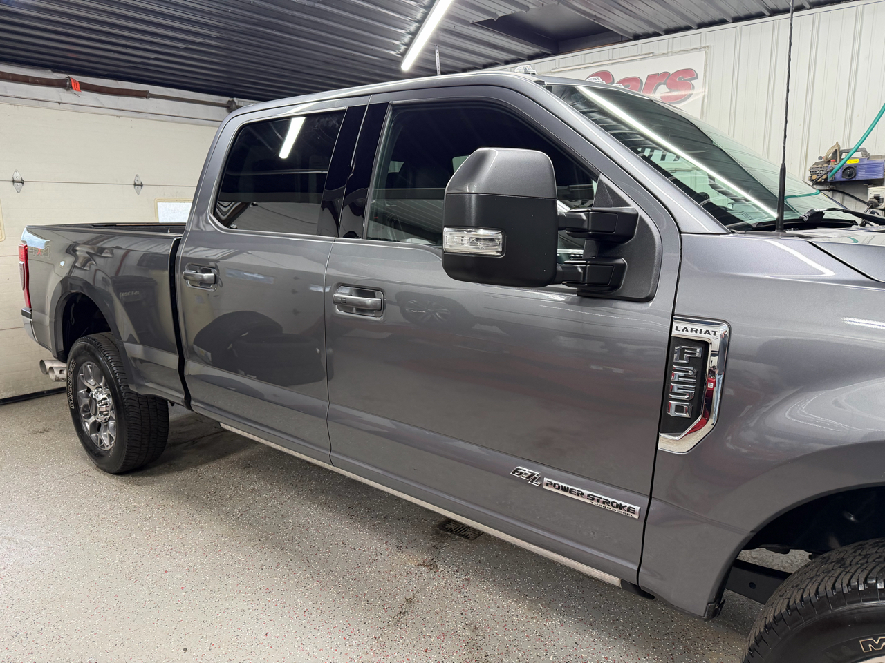 Ford F-250 SD Lariat Crew Cab Short Bed 4WD 2022