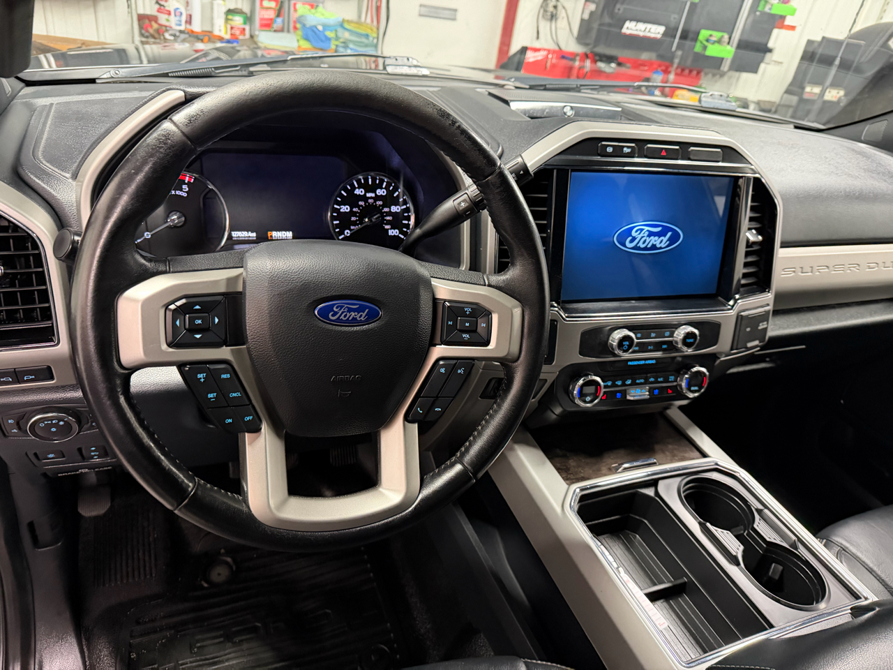 Ford F-250 SD Lariat Crew Cab Short Bed 4WD 2022