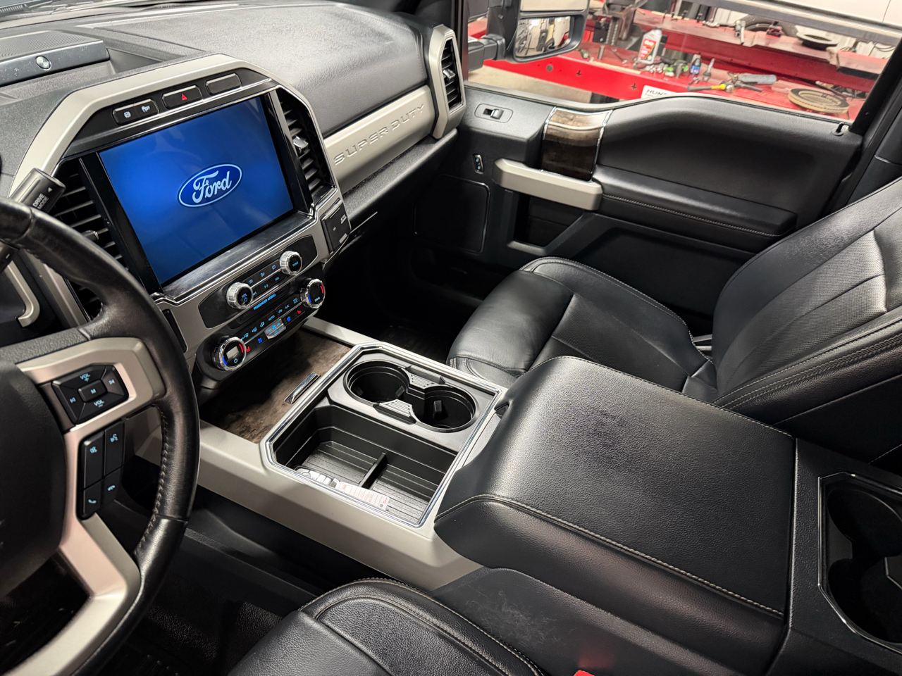 Ford F-250 SD Lariat Crew Cab Short Bed 4WD 2022