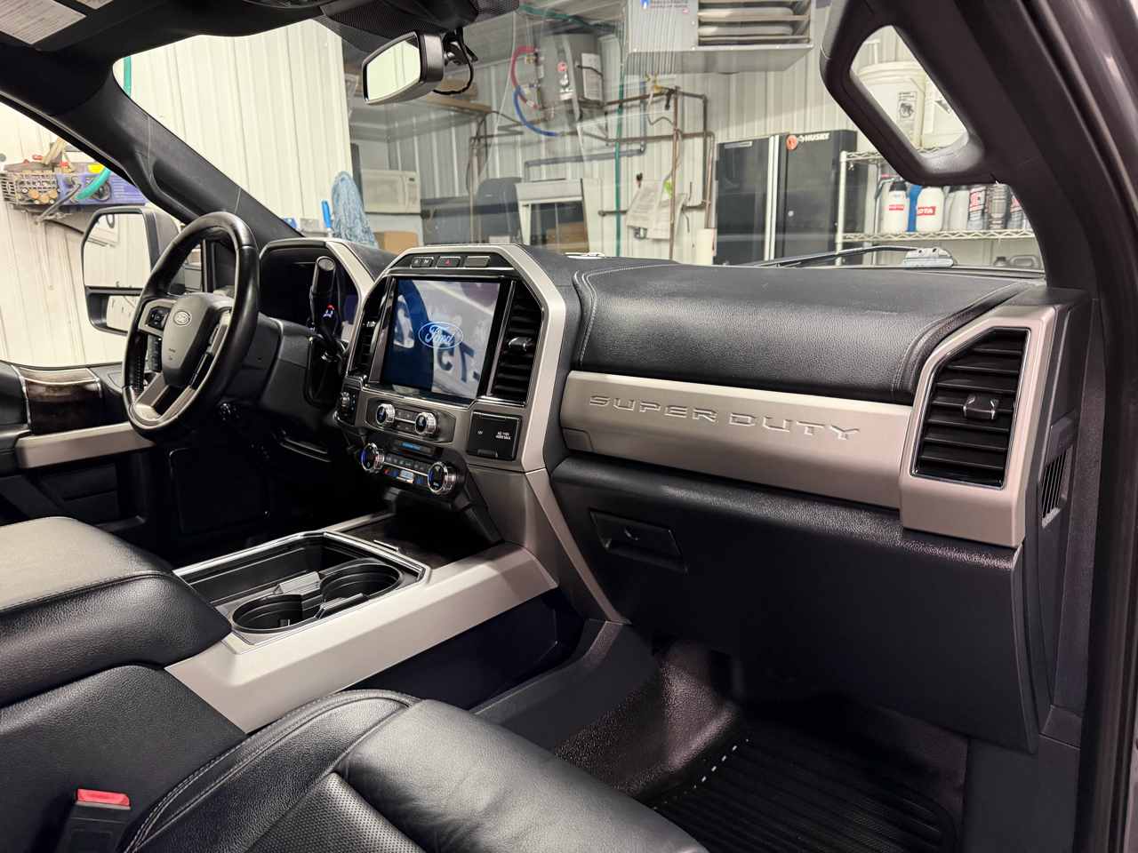 Ford F-250 SD Lariat Crew Cab Short Bed 4WD 2022