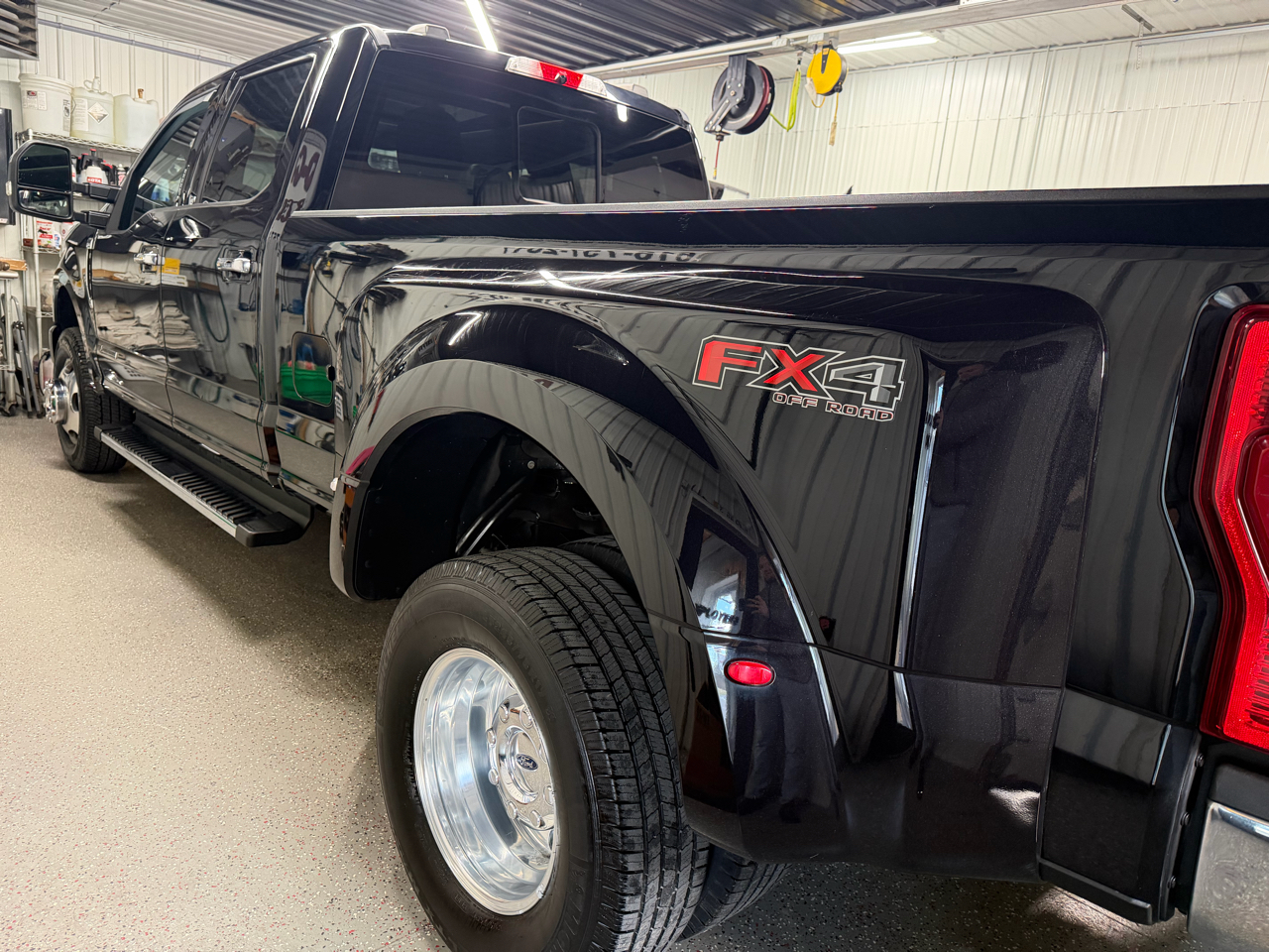 Ford F-350 SD Lariat Crew Cab LWB DRW 4WD 2020