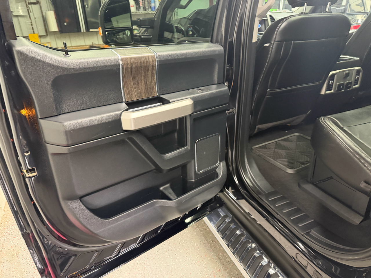 Ford F-350 SD Lariat Crew Cab LWB DRW 4WD 2020