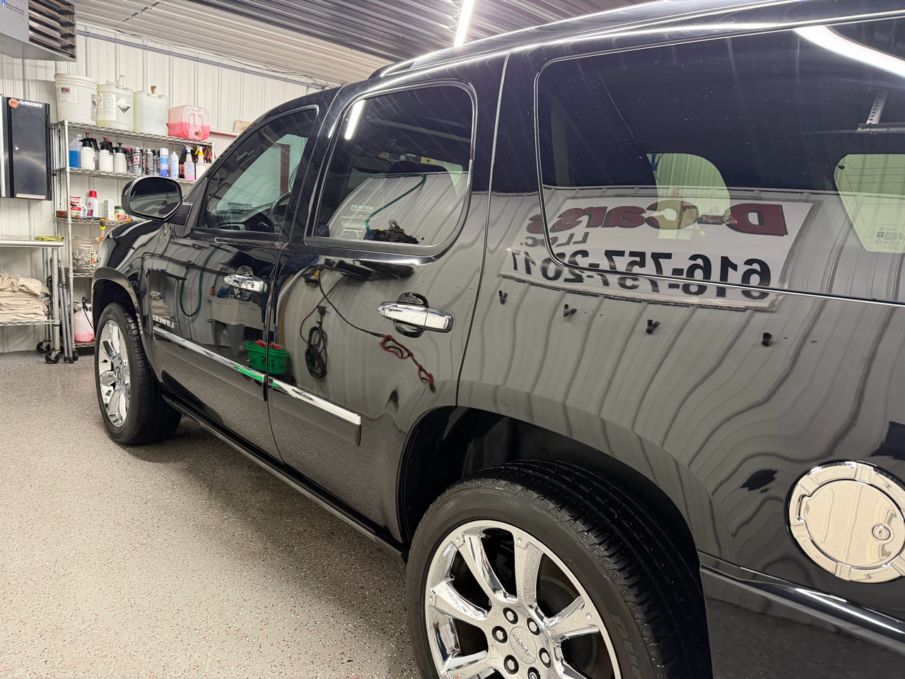 GMC Yukon Denali AWD 2012