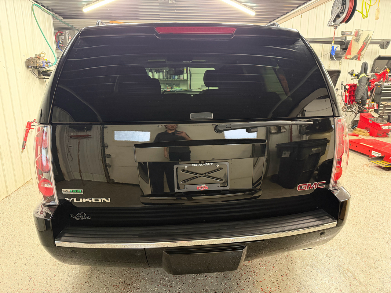 GMC Yukon Denali AWD 2012