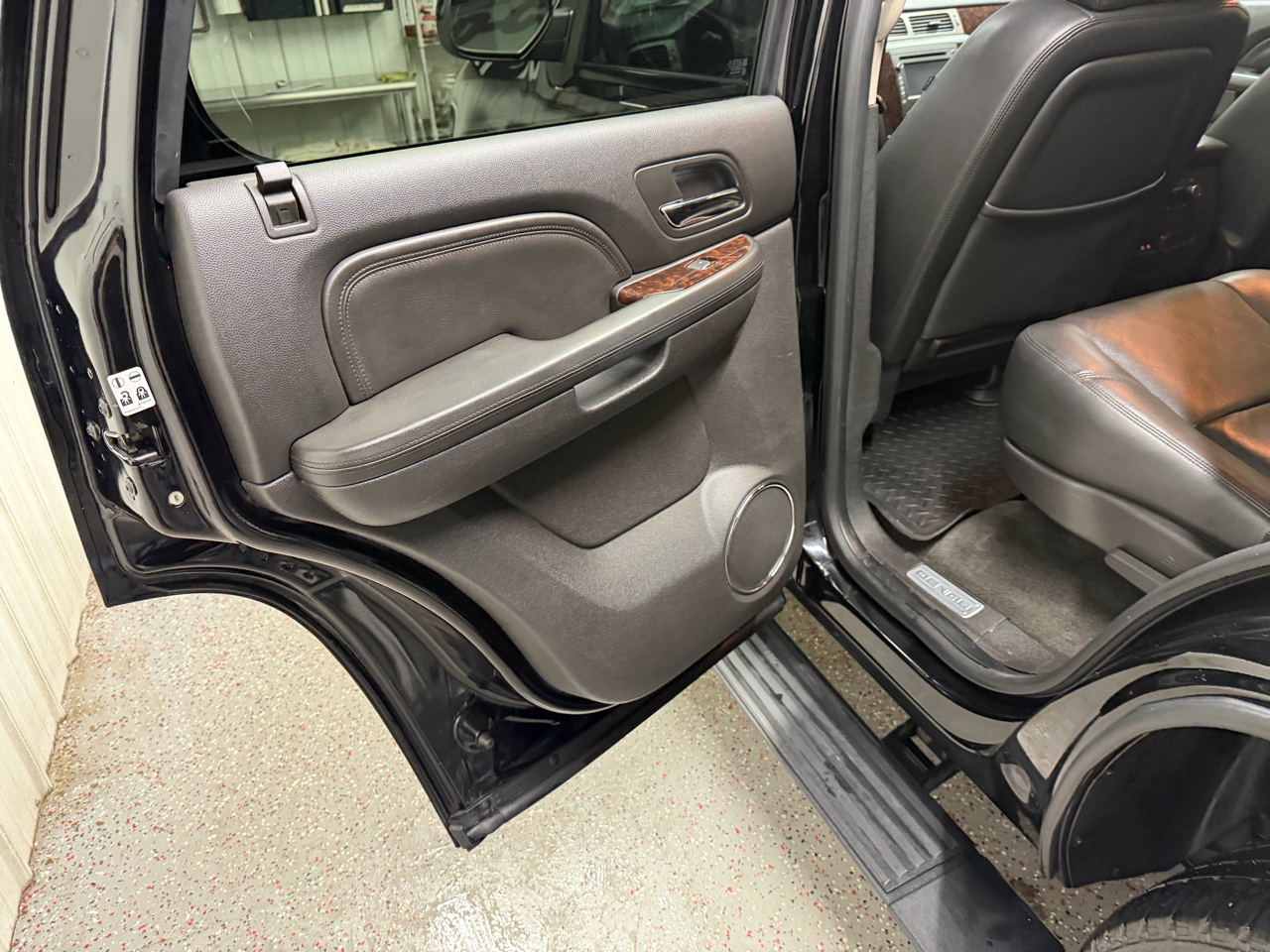 GMC Yukon Denali AWD 2012