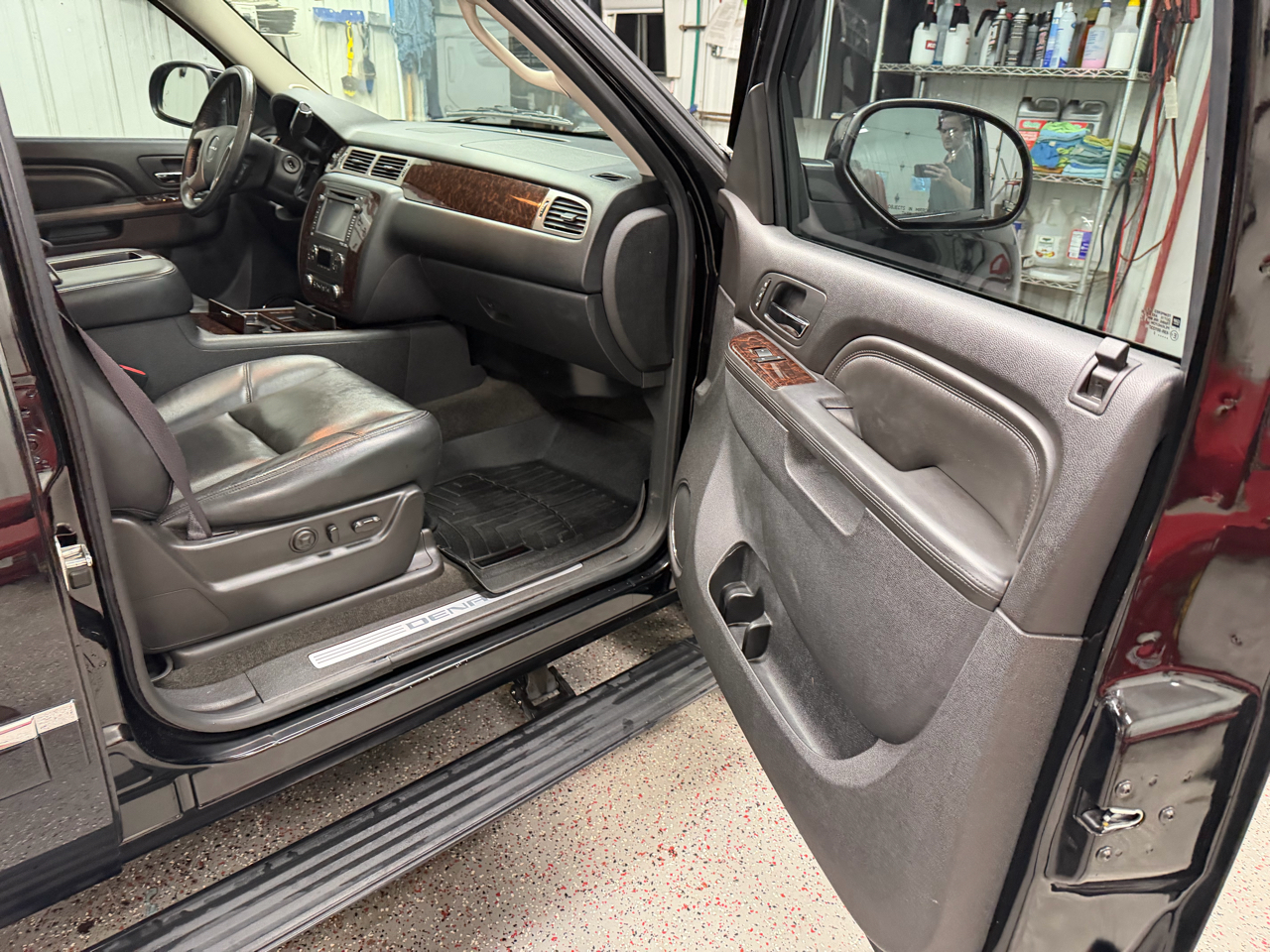 GMC Yukon Denali AWD 2012