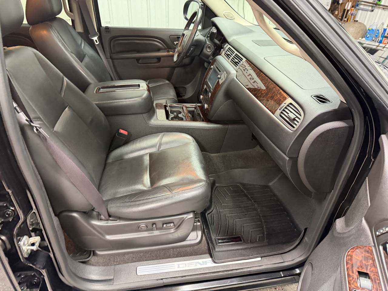 GMC Yukon Denali AWD 2012