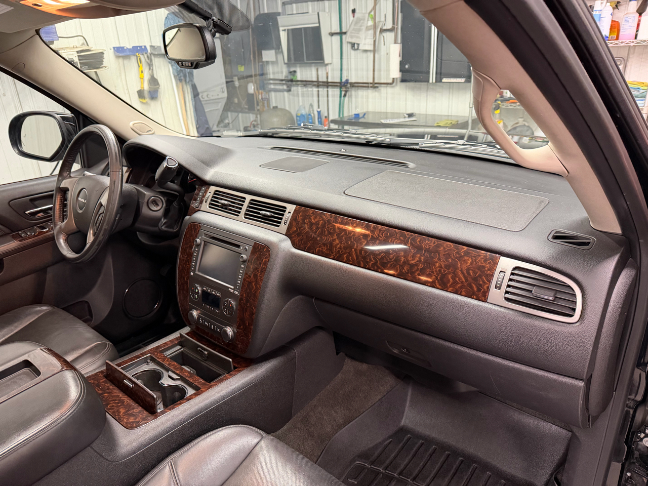 GMC Yukon Denali AWD 2012