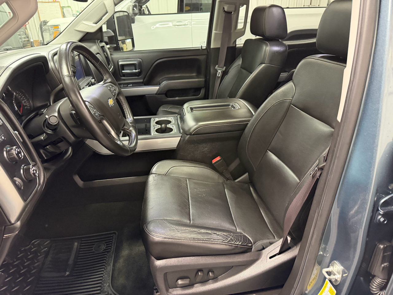 Chevrolet Silverado 2500HD 4WD Crew Cab 159" LTZ 2015