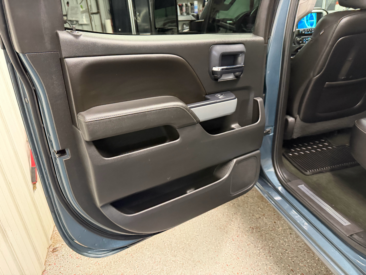 Chevrolet Silverado 2500HD 4WD Crew Cab 159" LTZ 2015