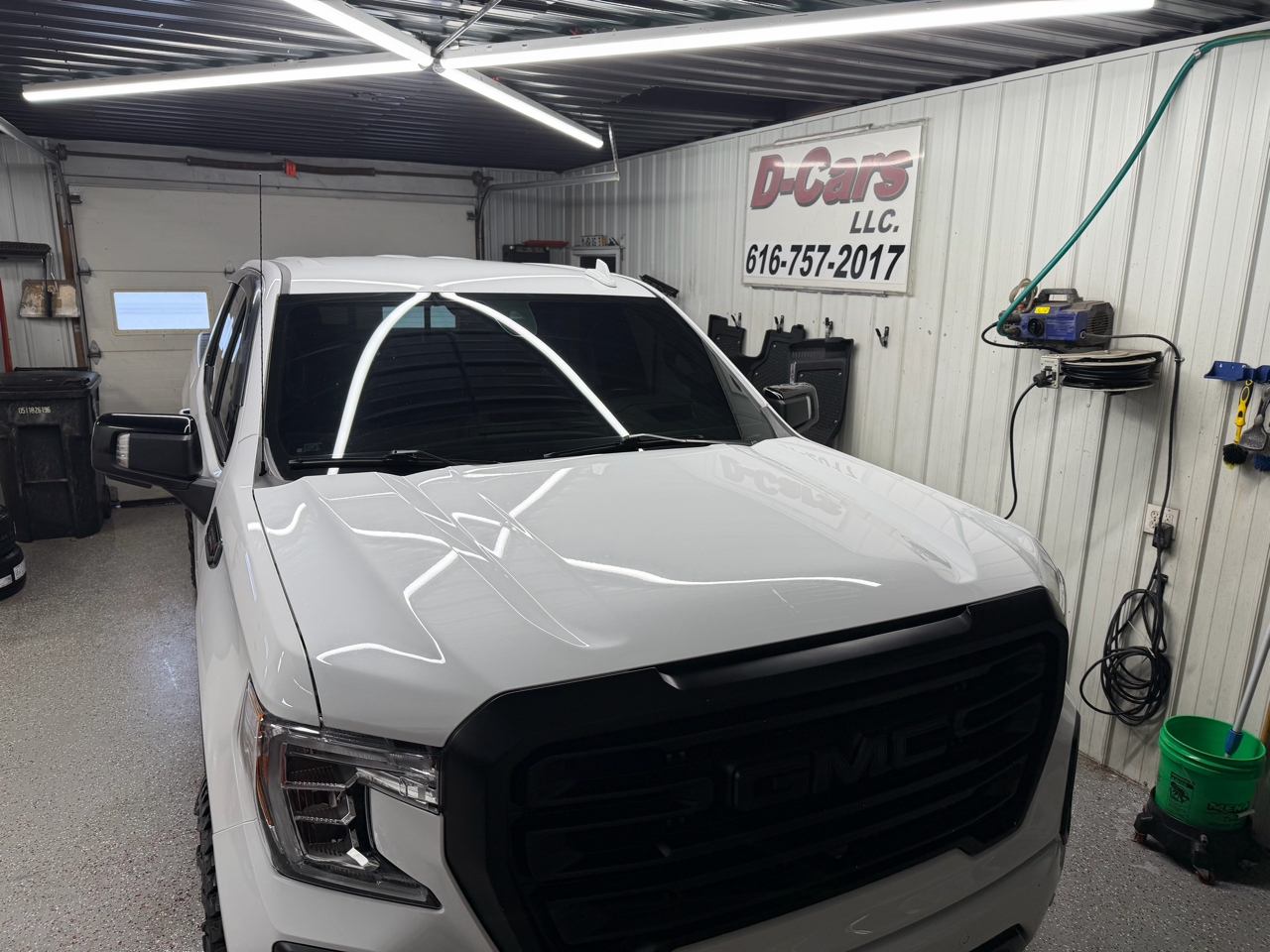 GMC Sierra 1500 AT4 Crew Cab Short Box 4WD 2021