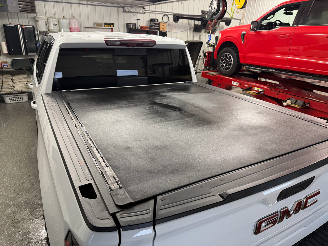 GMC Sierra 1500 AT4 Crew Cab Short Box 4WD 2021