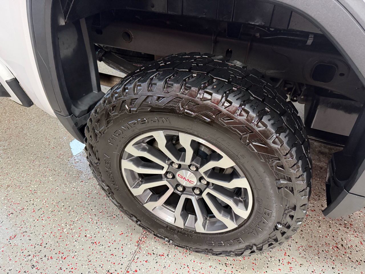 GMC Sierra 1500 AT4 Crew Cab Short Box 4WD 2021