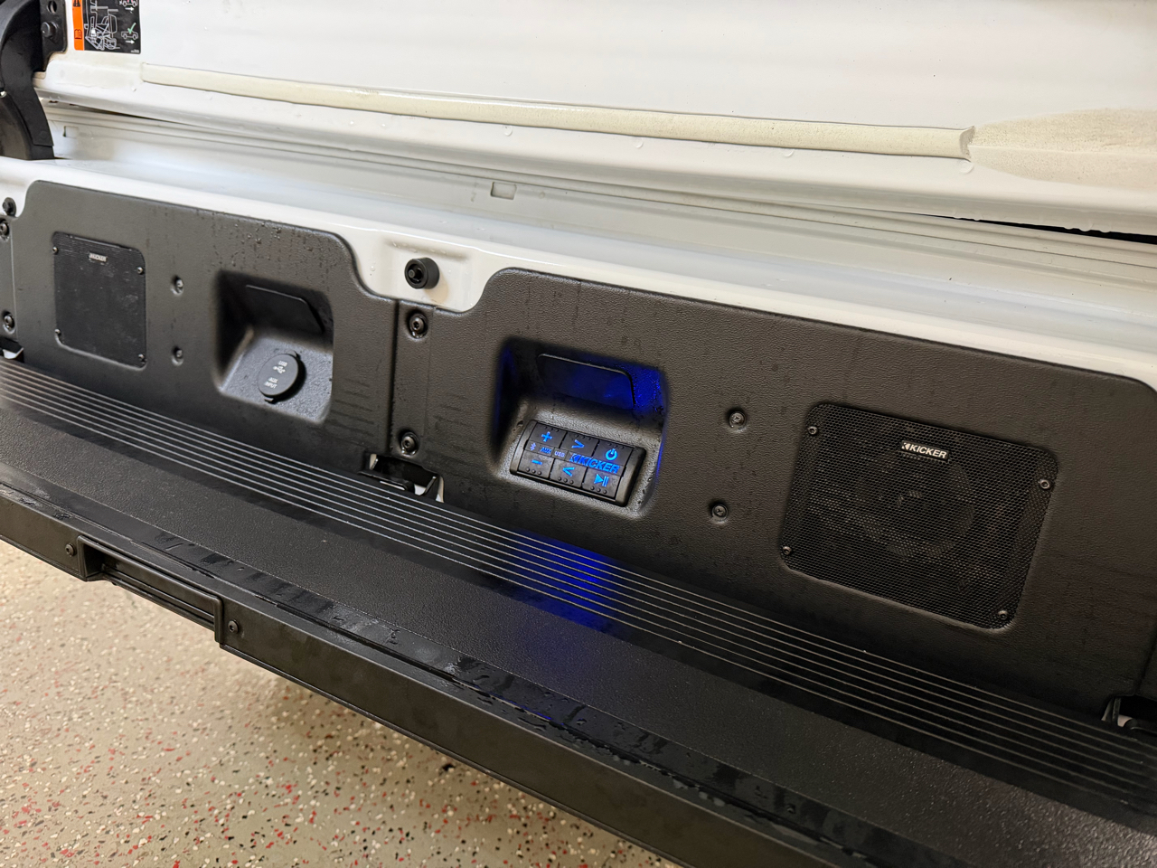 GMC Sierra 1500 AT4 Crew Cab Short Box 4WD 2021