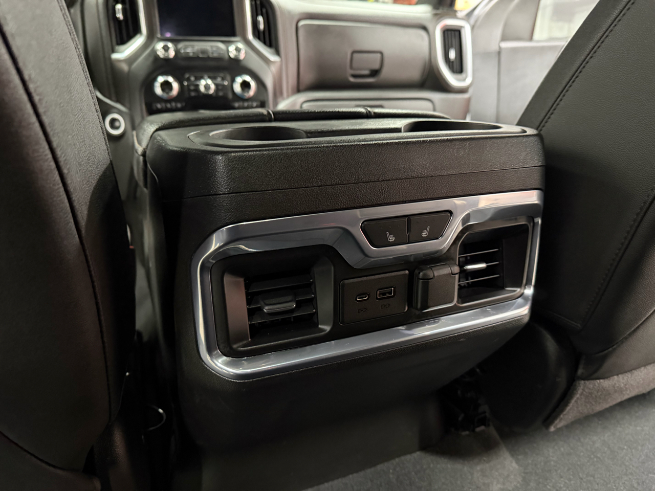 GMC Sierra 1500 AT4 Crew Cab Short Box 4WD 2021