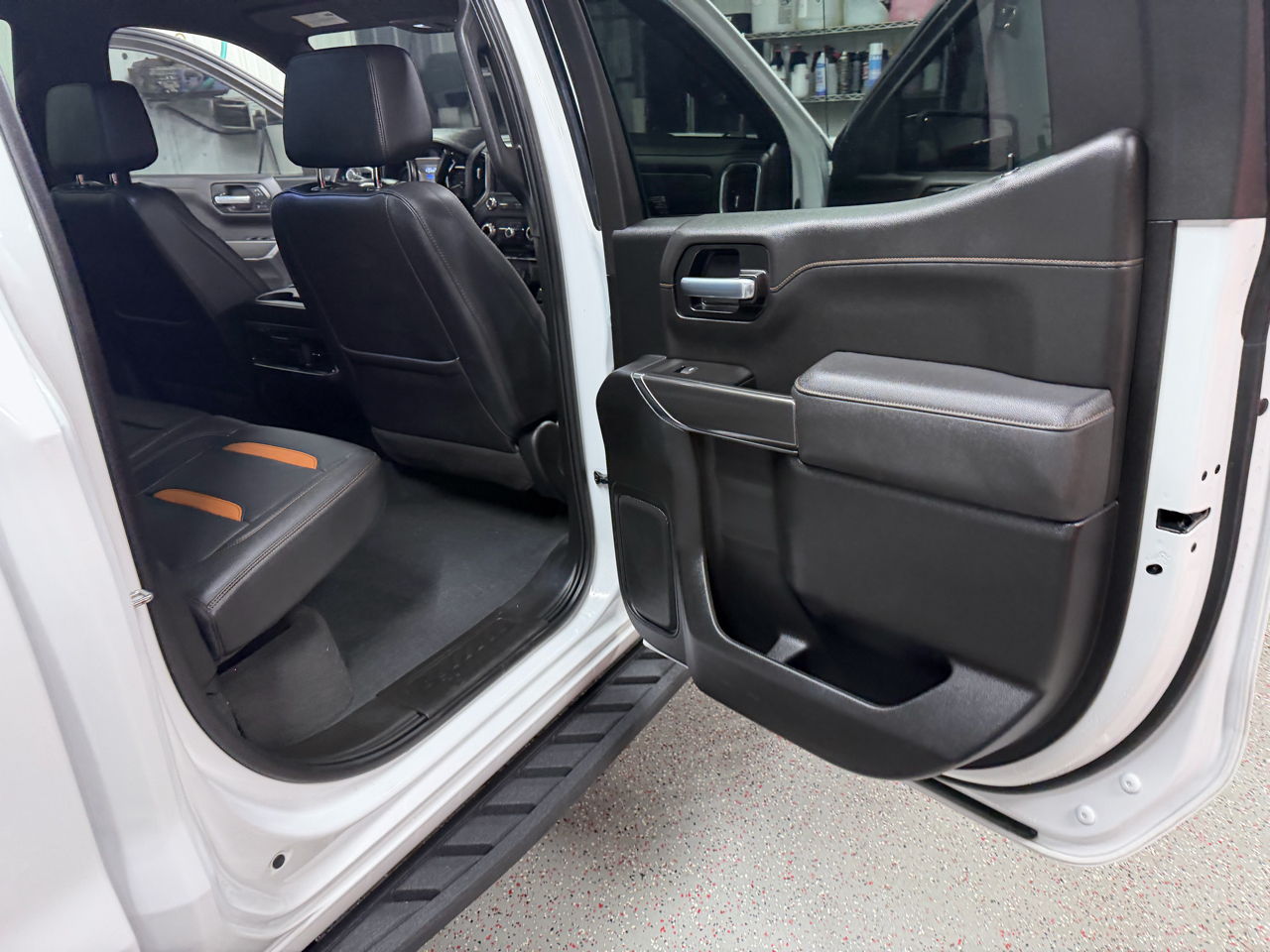 GMC Sierra 1500 AT4 Crew Cab Short Box 4WD 2021