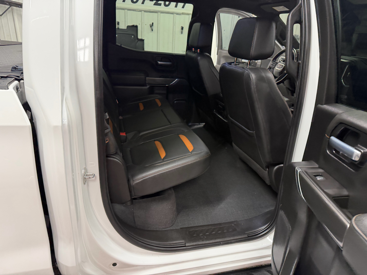 GMC Sierra 1500 AT4 Crew Cab Short Box 4WD 2021