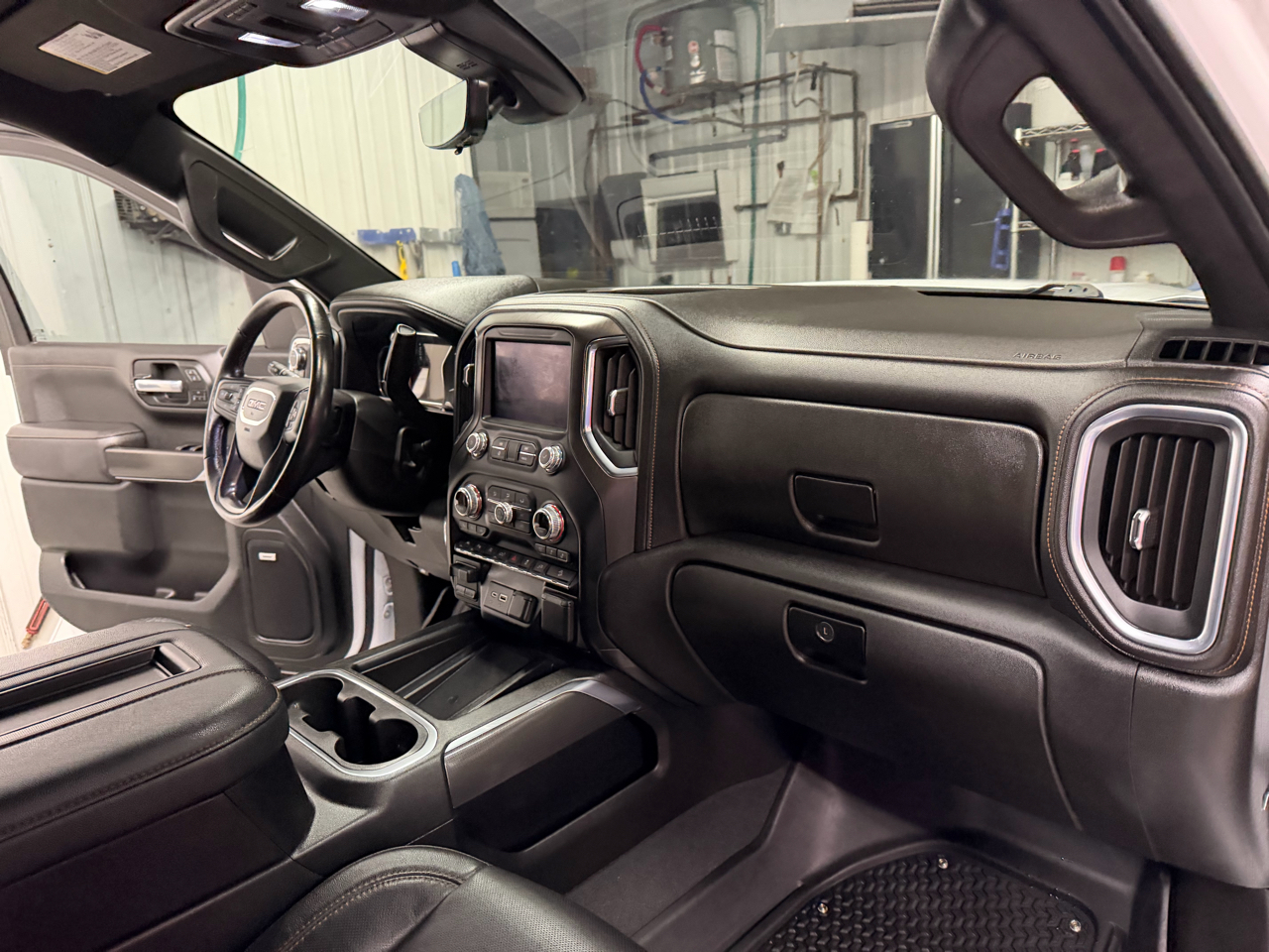 GMC Sierra 1500 AT4 Crew Cab Short Box 4WD 2021