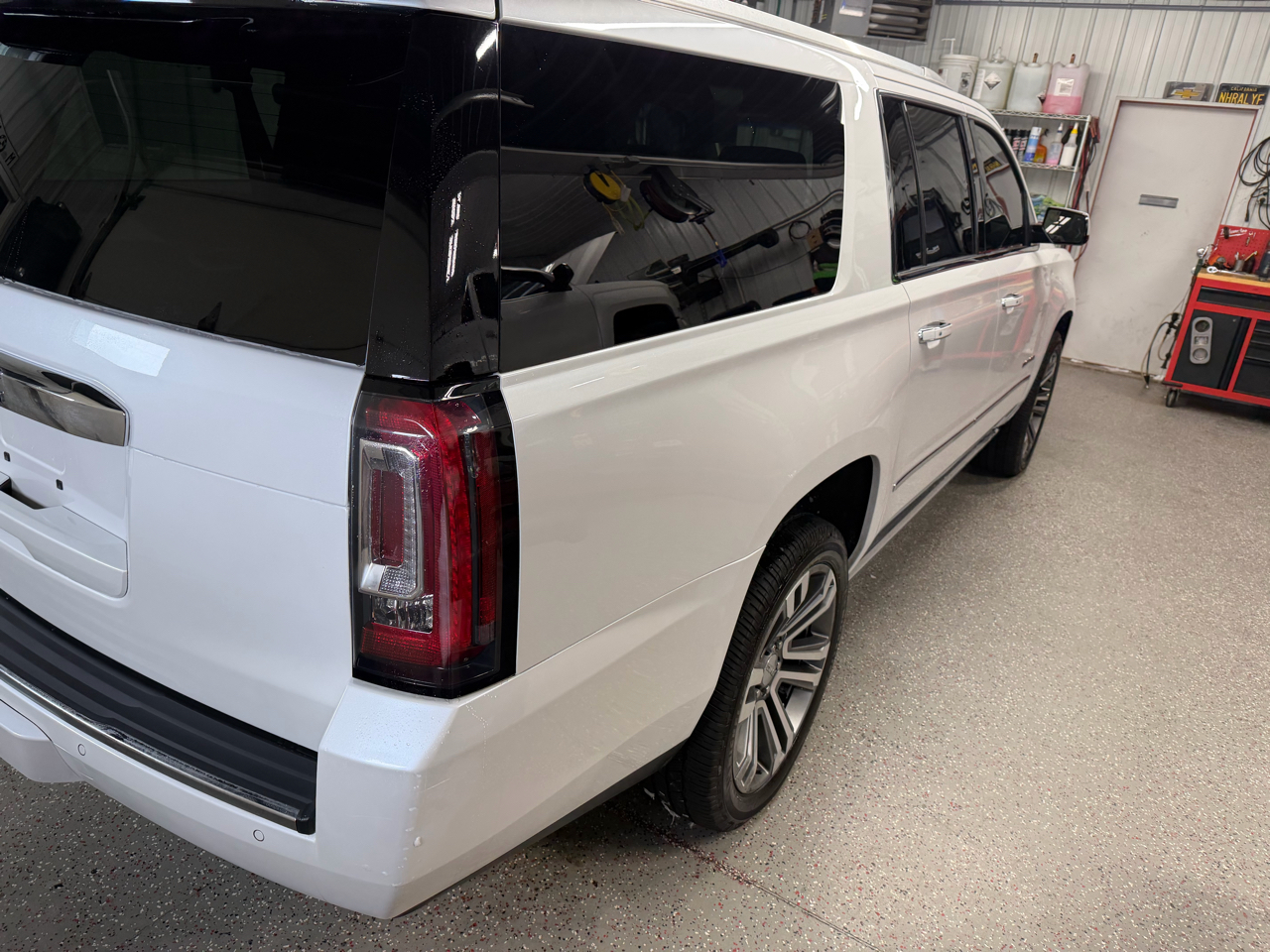 GMC Yukon XL Denali 4WD 2017