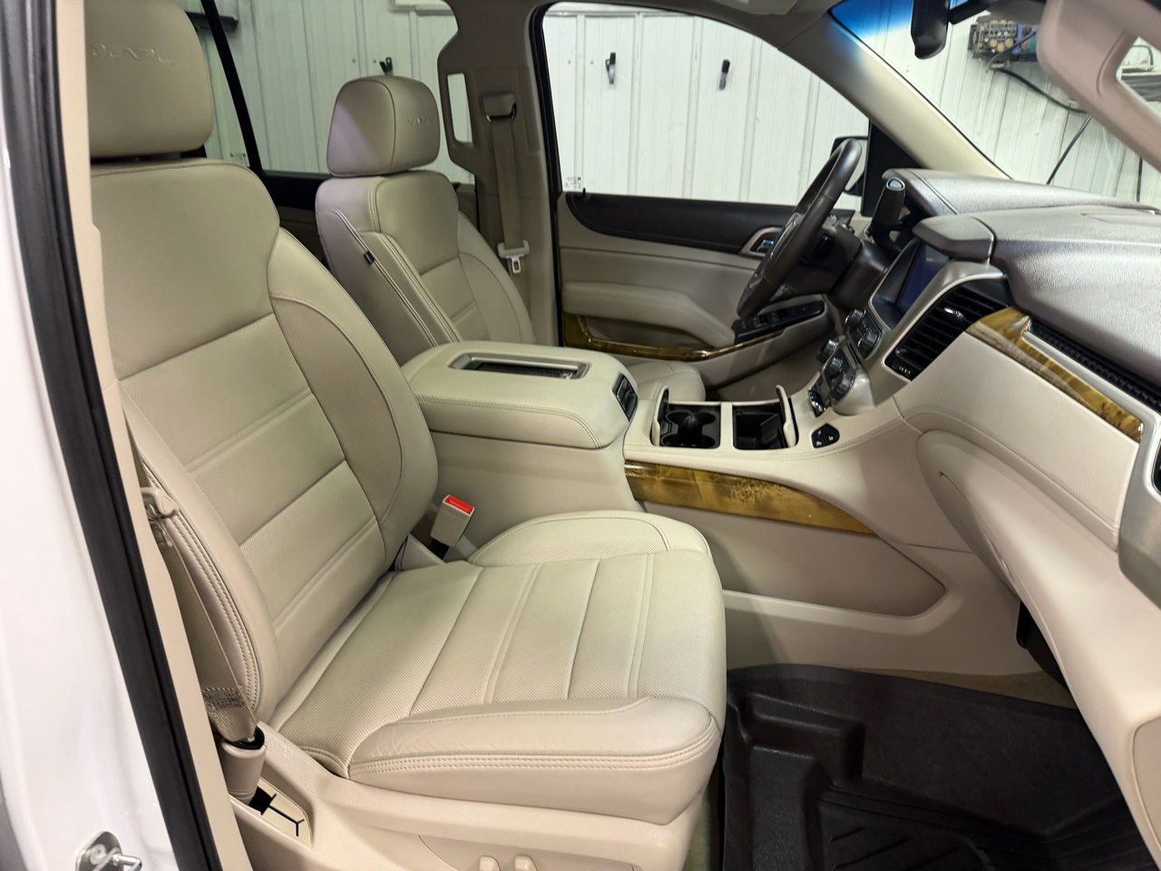 GMC Yukon XL Denali 4WD 2017